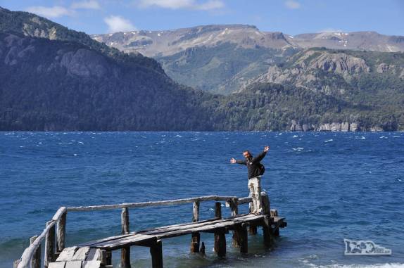 Dia de sol, mas com muito vento em Villa Traful, no Parque Nacional Nahuel Huapi, na Argentina